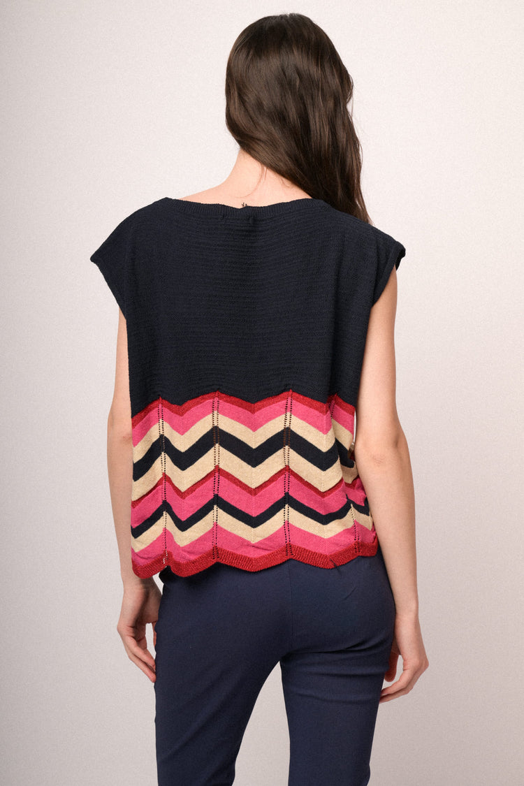 Multicolor zig-zag blue knit top
