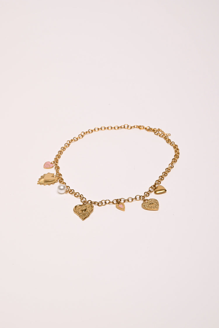 Heart pendant necklace