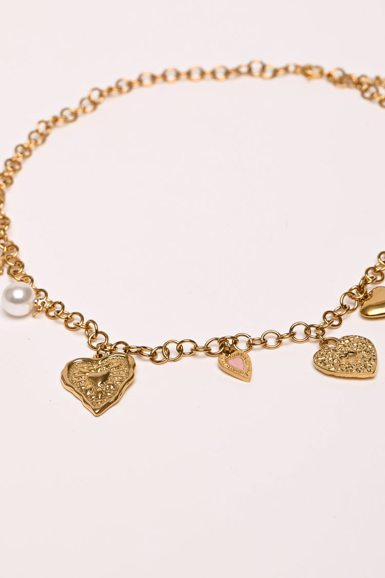Heart pendant necklace
