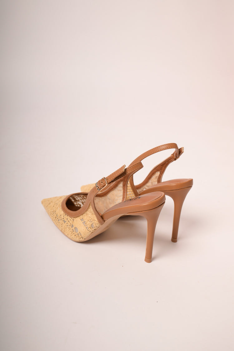 Beige raffia slingback pumps