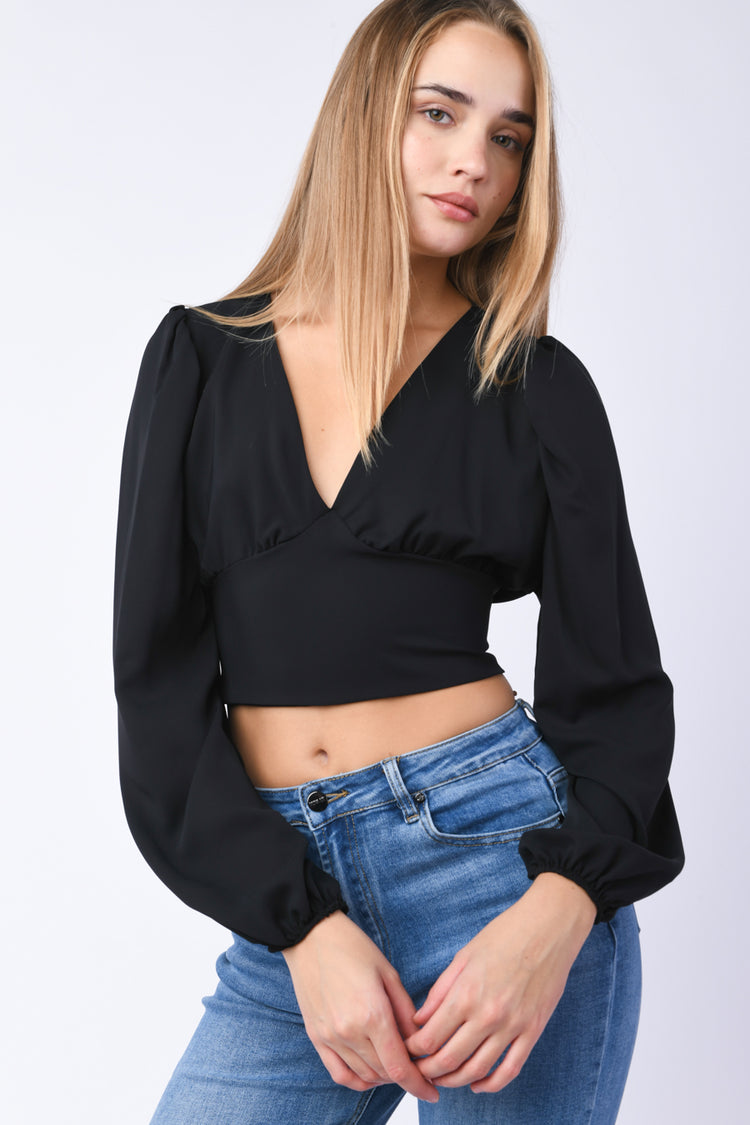 Puffed sleeves cropped top