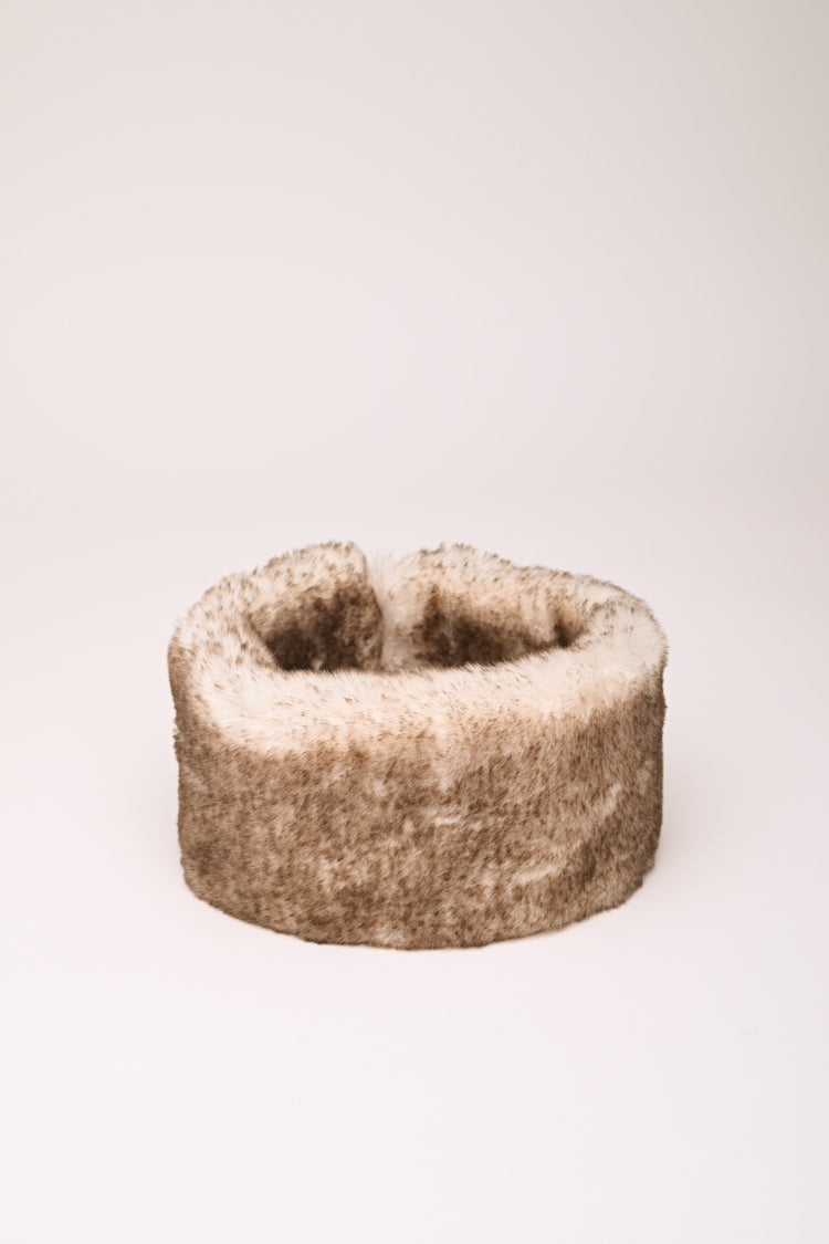 Faux fur collar