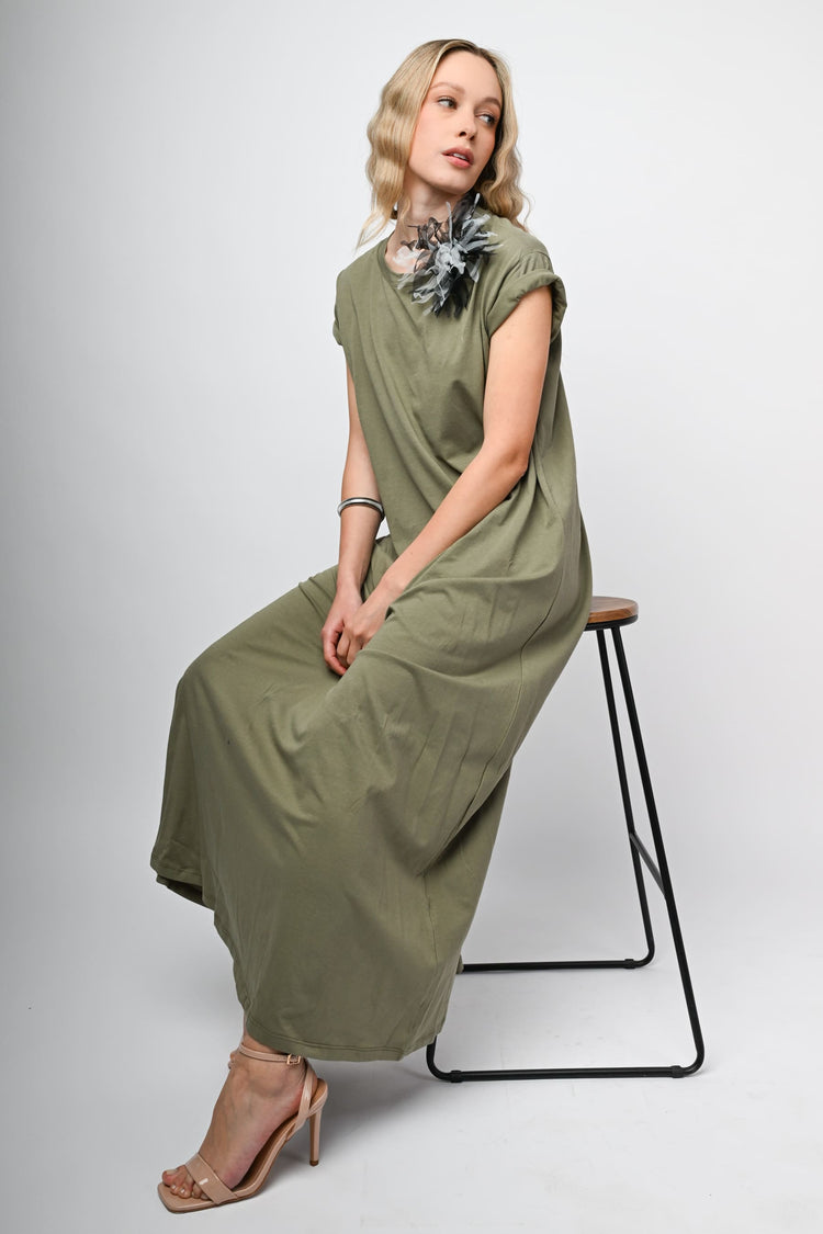 3D floral brooch long dress