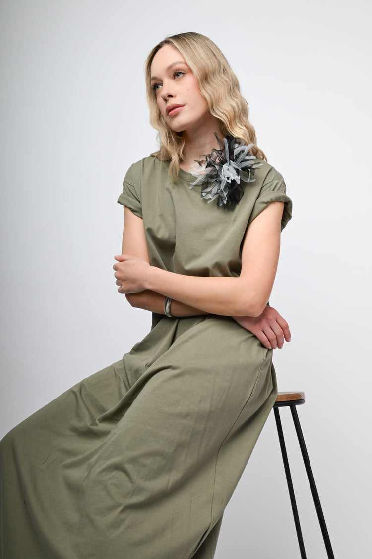 3D floral brooch long dress