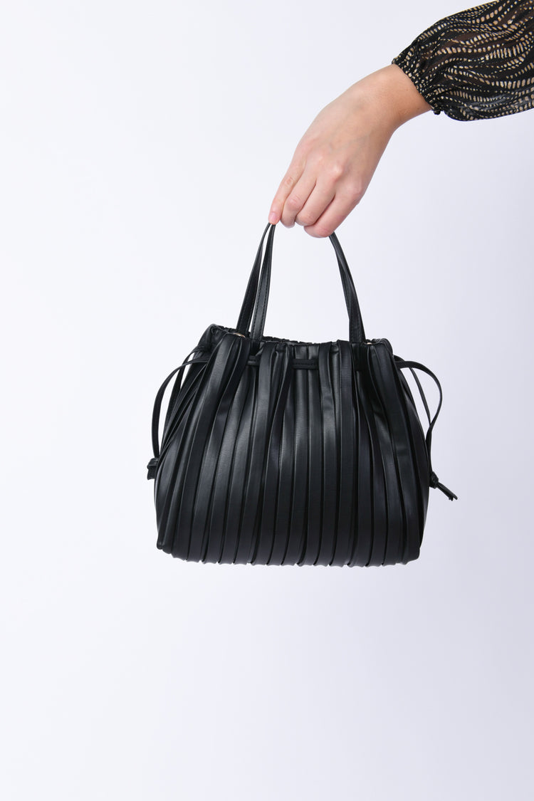 Ribbed faux leather bucket bag