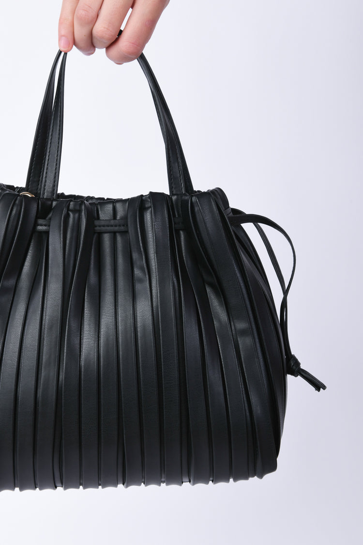 Ribbed faux leather bucket bag