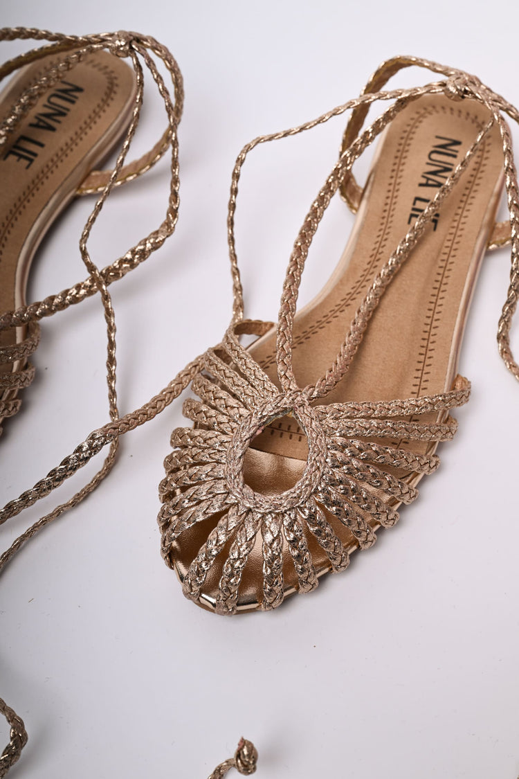 Lace-up woven straps sandali