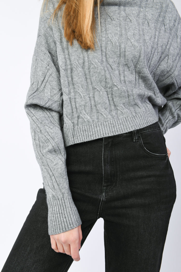 Cable-knit boxy turtleneck