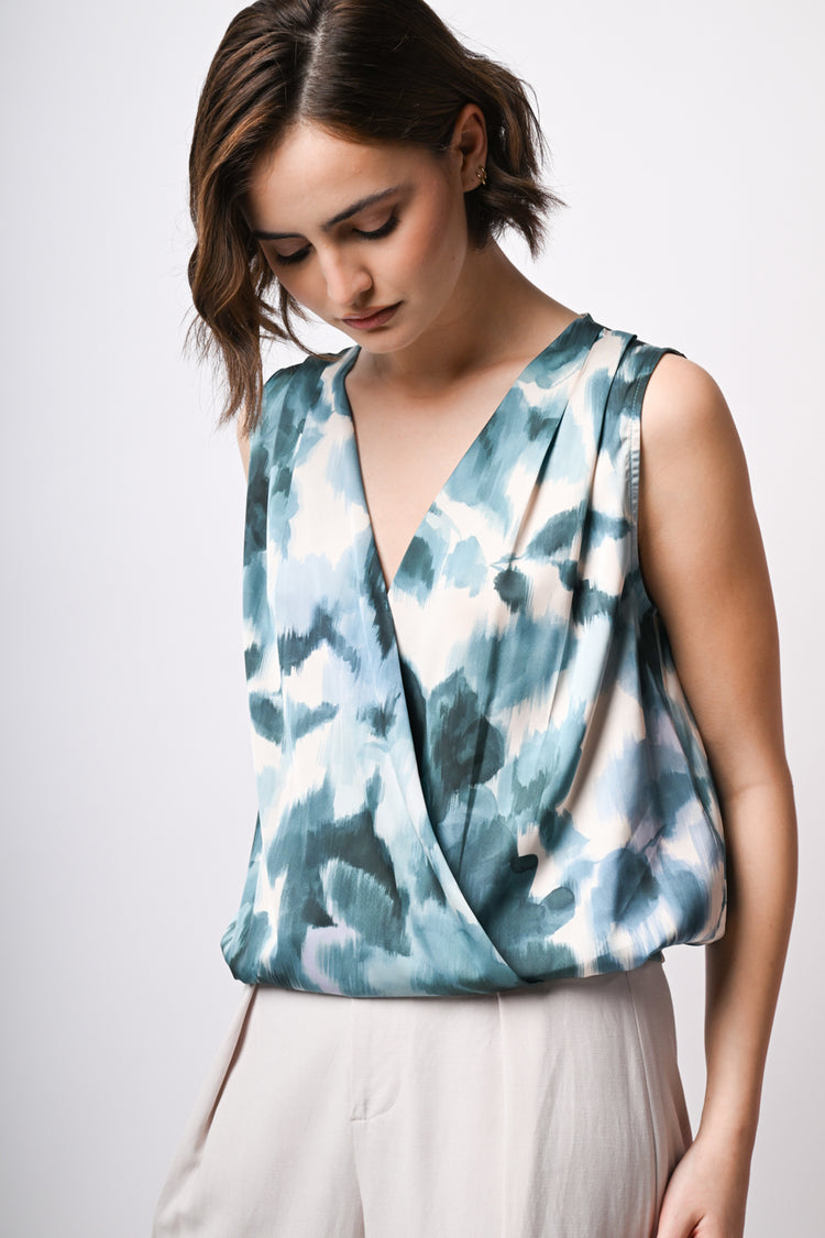 Top con stampa floreale astratta