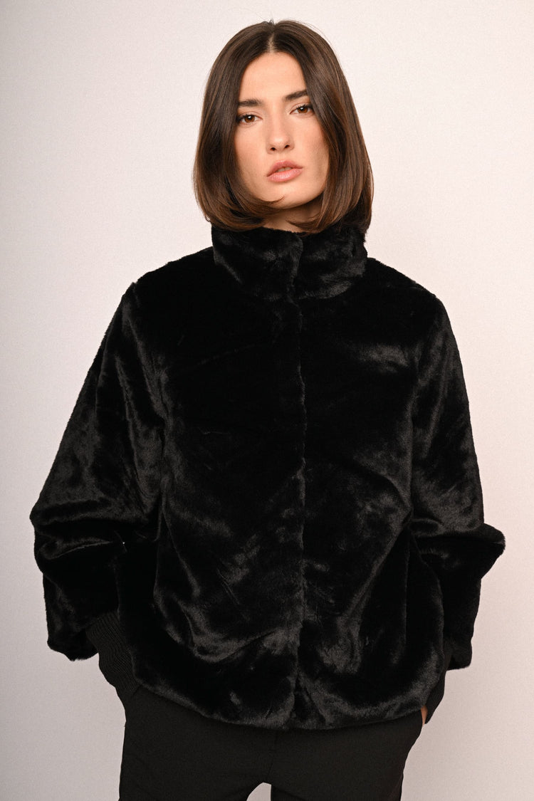 Knit-sleeved faux fur jacket