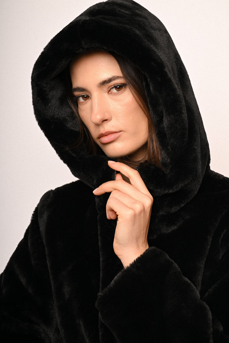Faux fur hooded short jacket