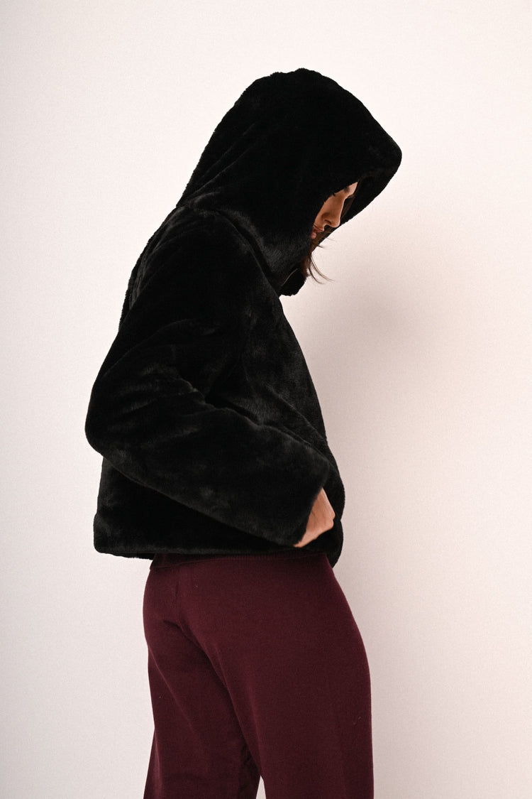 Faux fur hooded short jacket