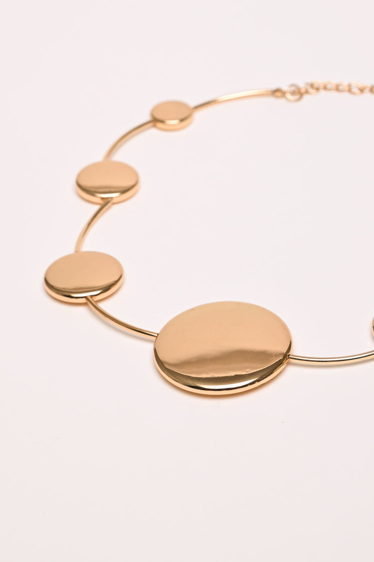Circular pendants necklace