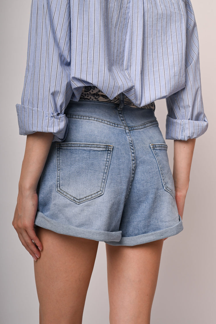 Scarf-belt denim shorts
