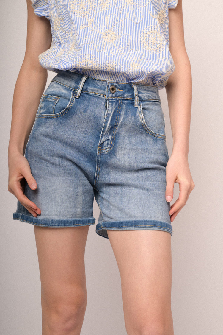 Light blue denim basic shorts