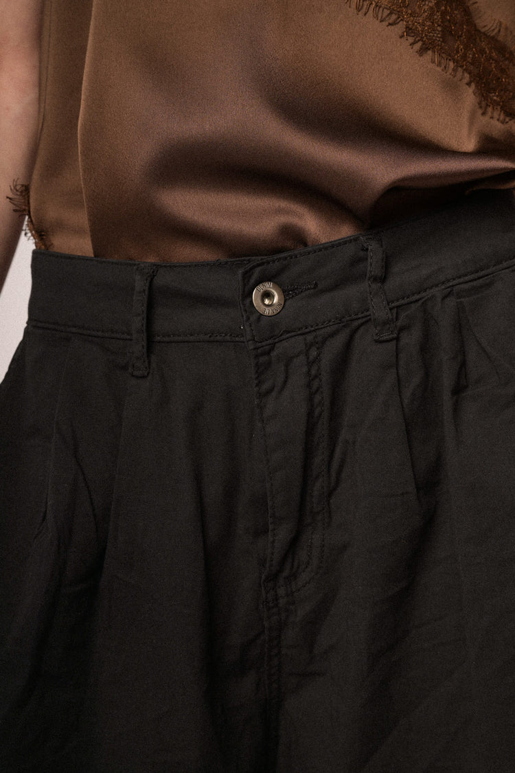 Black cotton wide-leg shorts