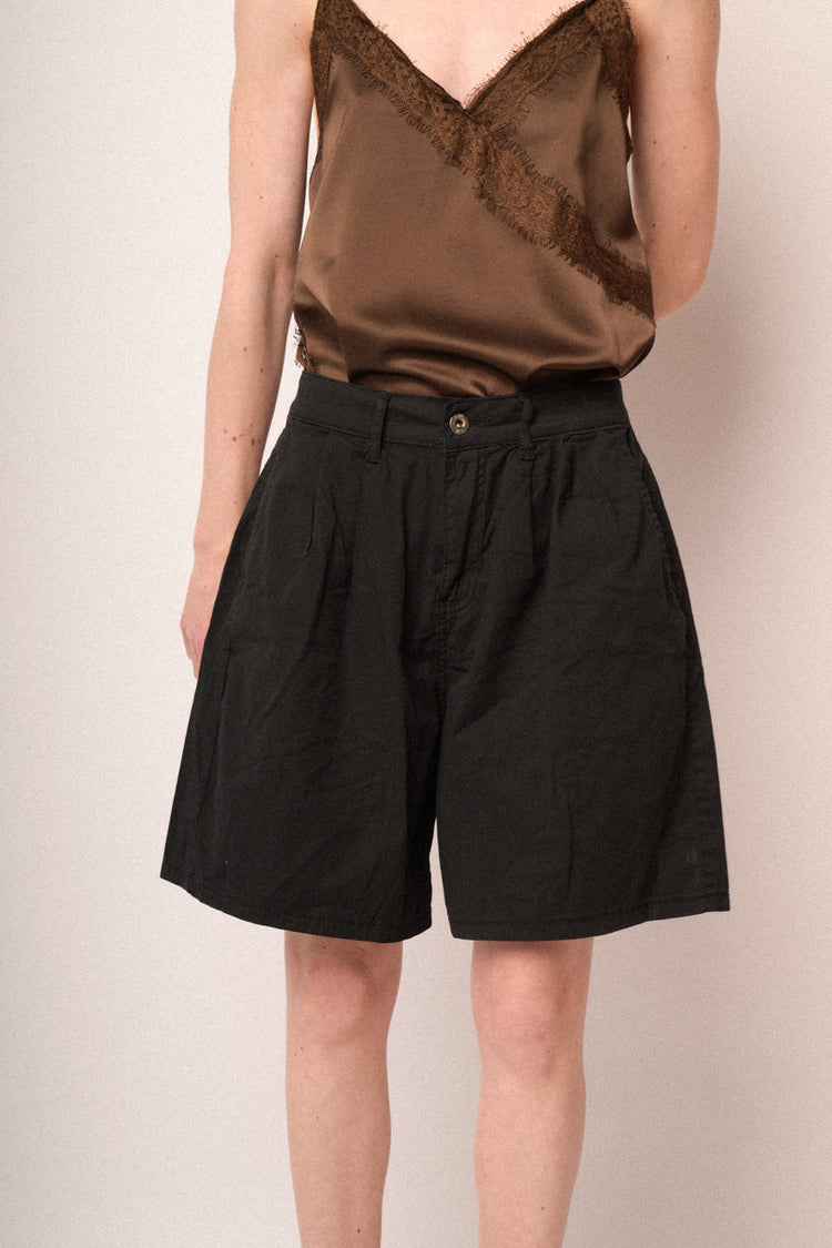 Black cotton wide-leg shorts