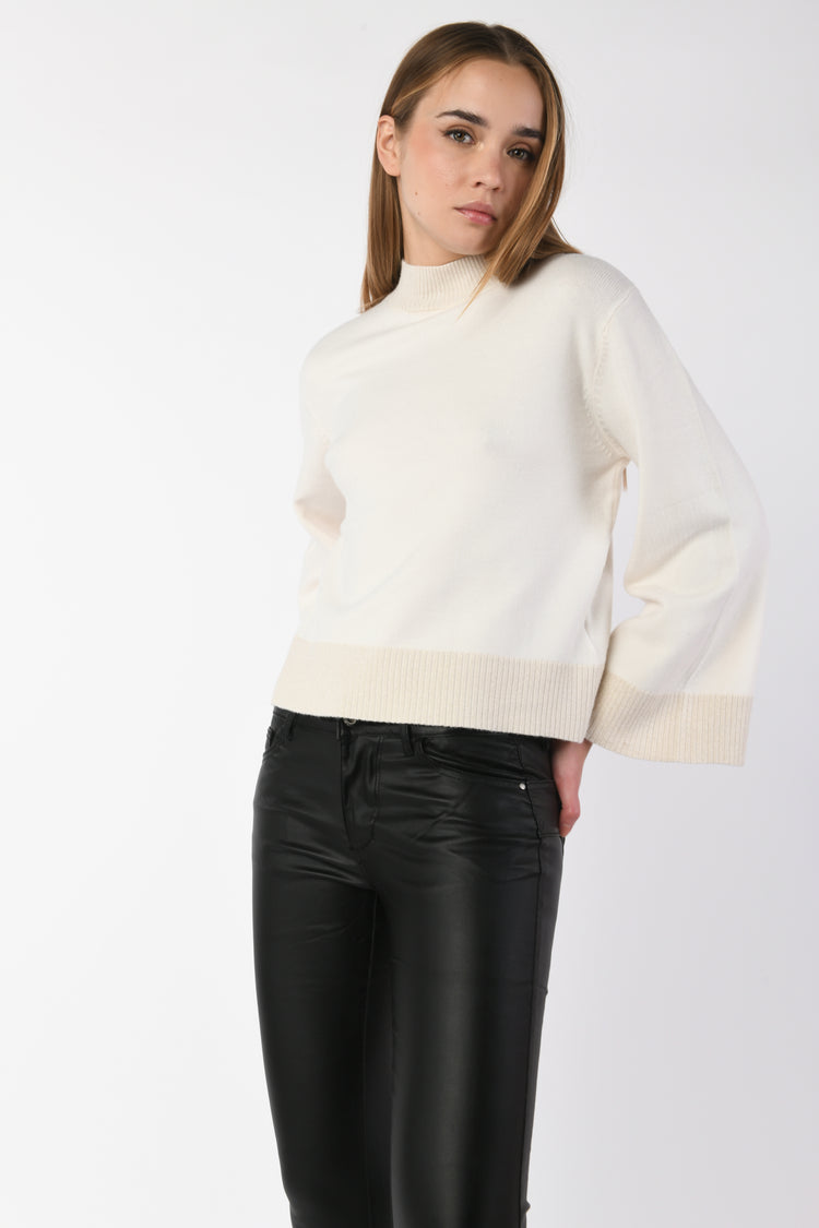 Contrast edges mock sweater