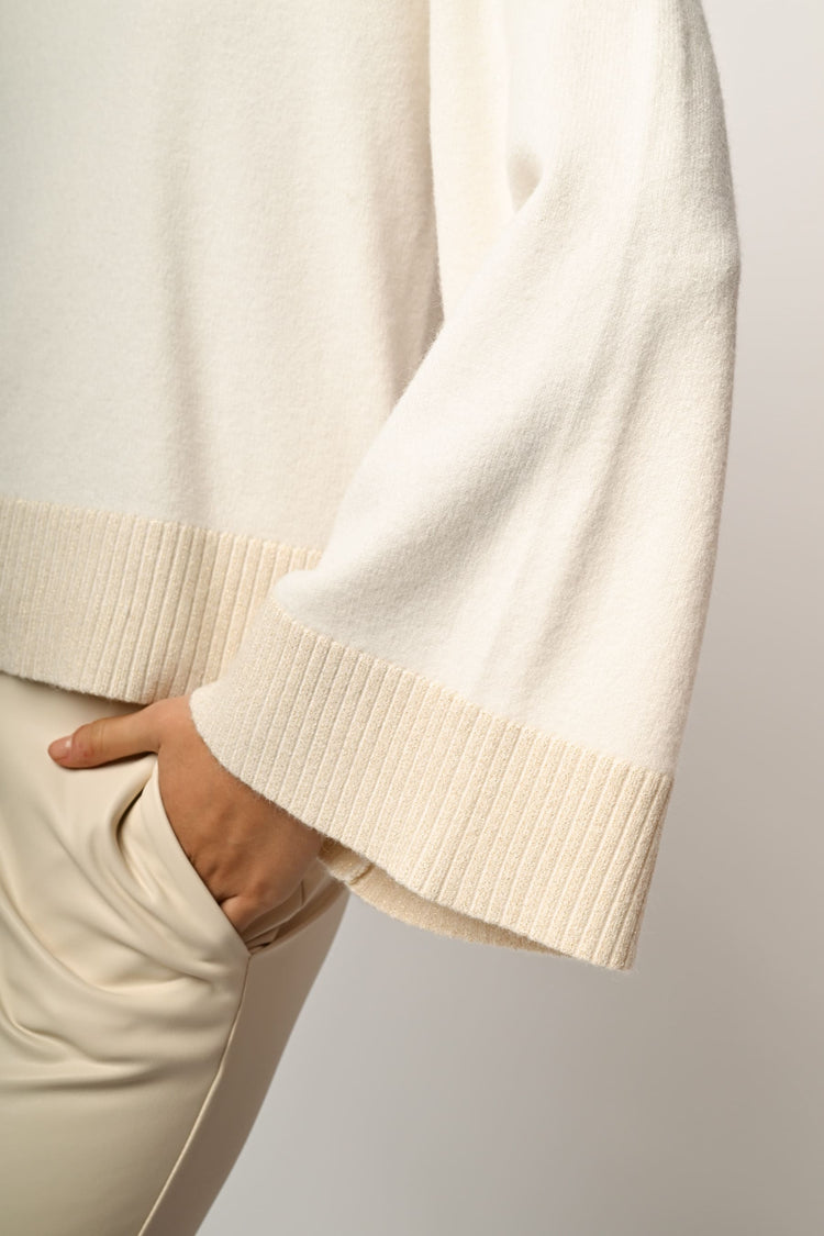 Lurex edges mock sweater