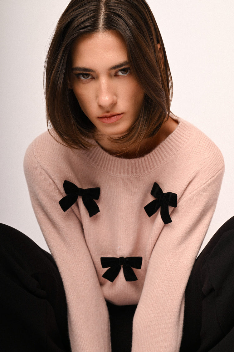 Bow-embellished sweater