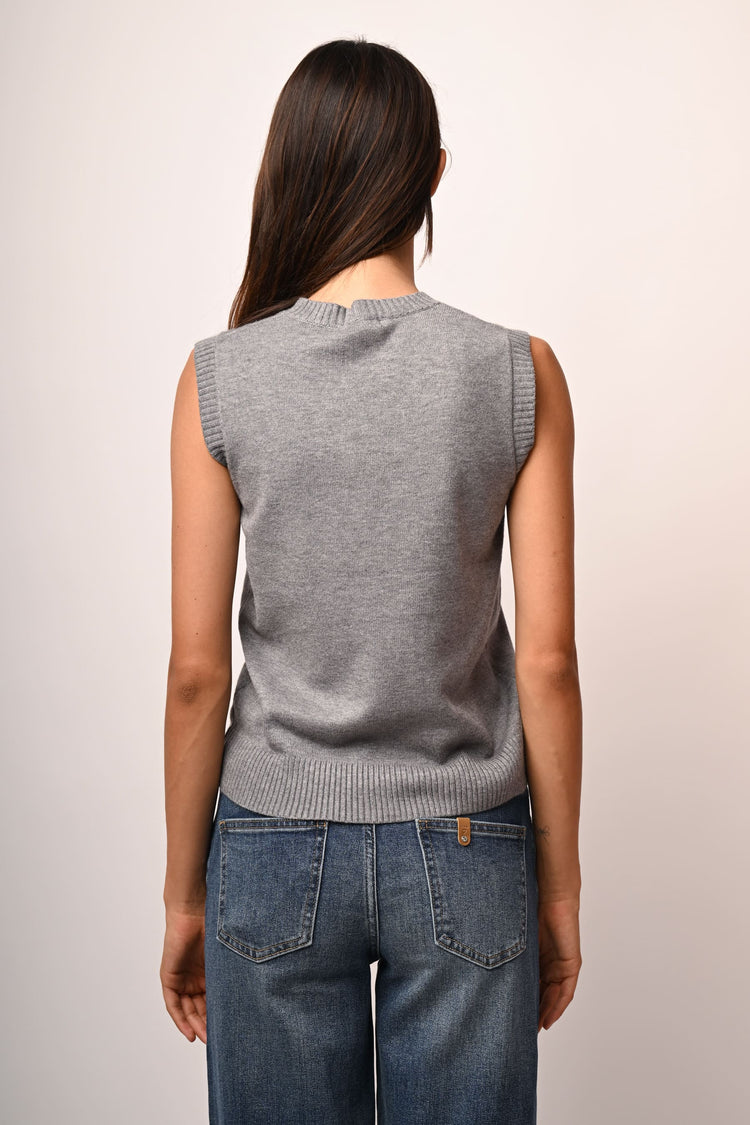 Sleeveless sweater