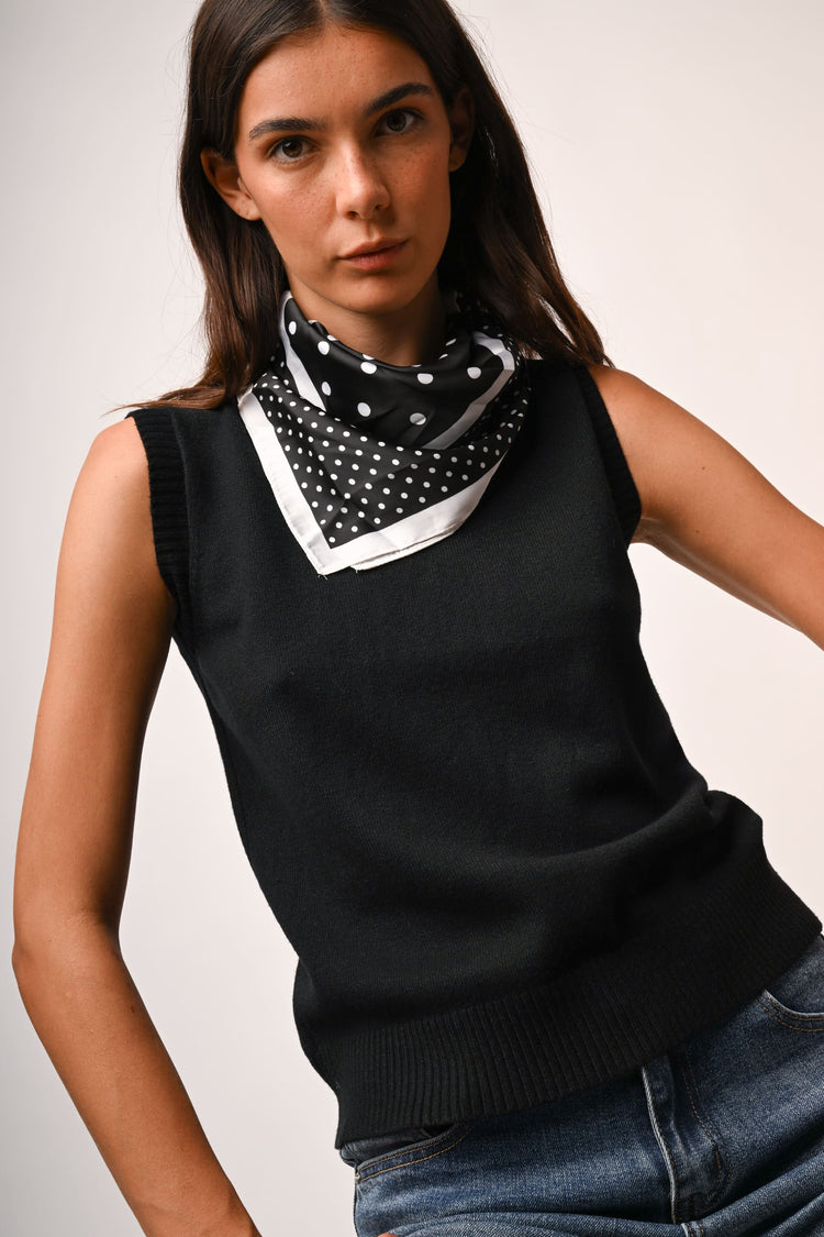 Sleeveless sweater