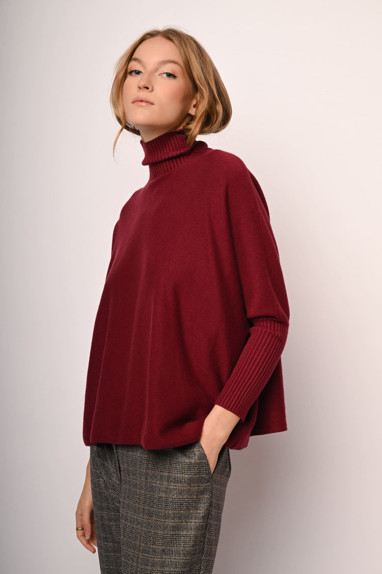 Batwing sleeves turtleneck