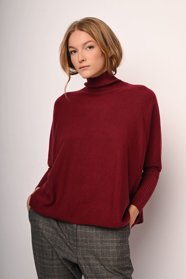 Batwing sleeves turtleneck