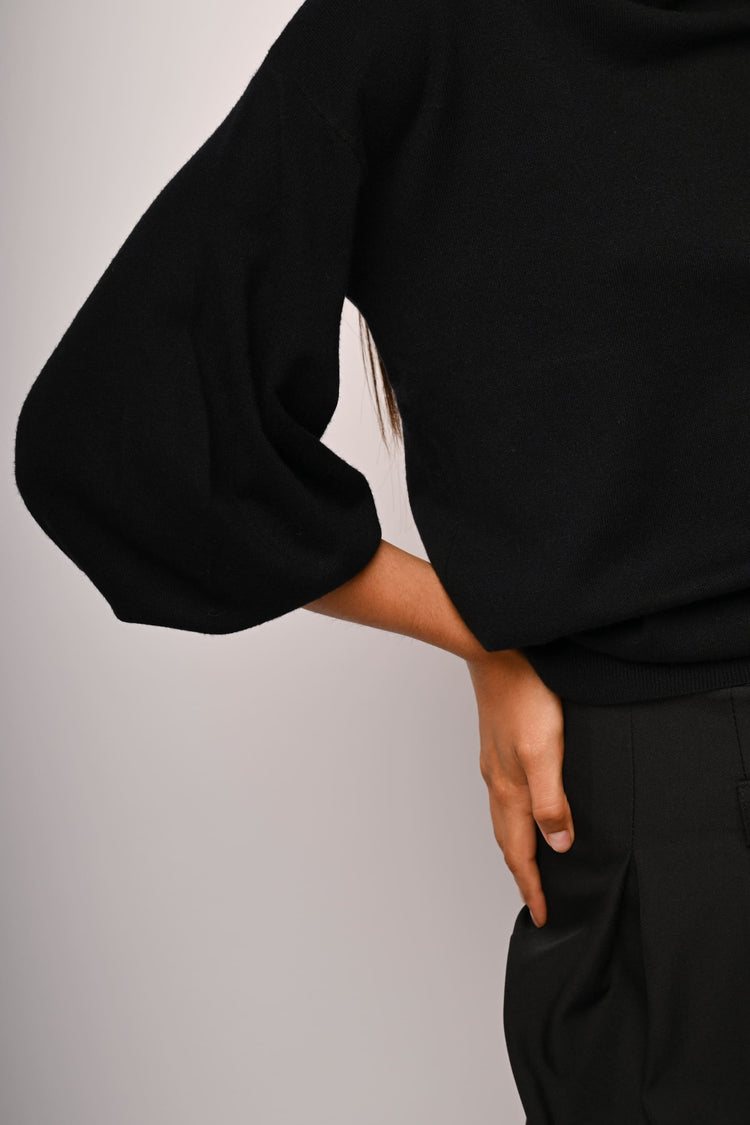 Puffed cropped sleeves sweater