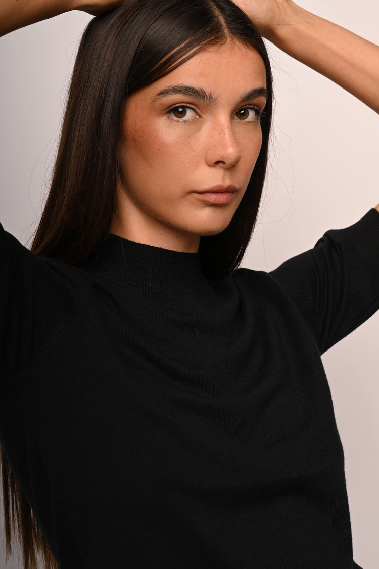 Short sleeves mock sweater