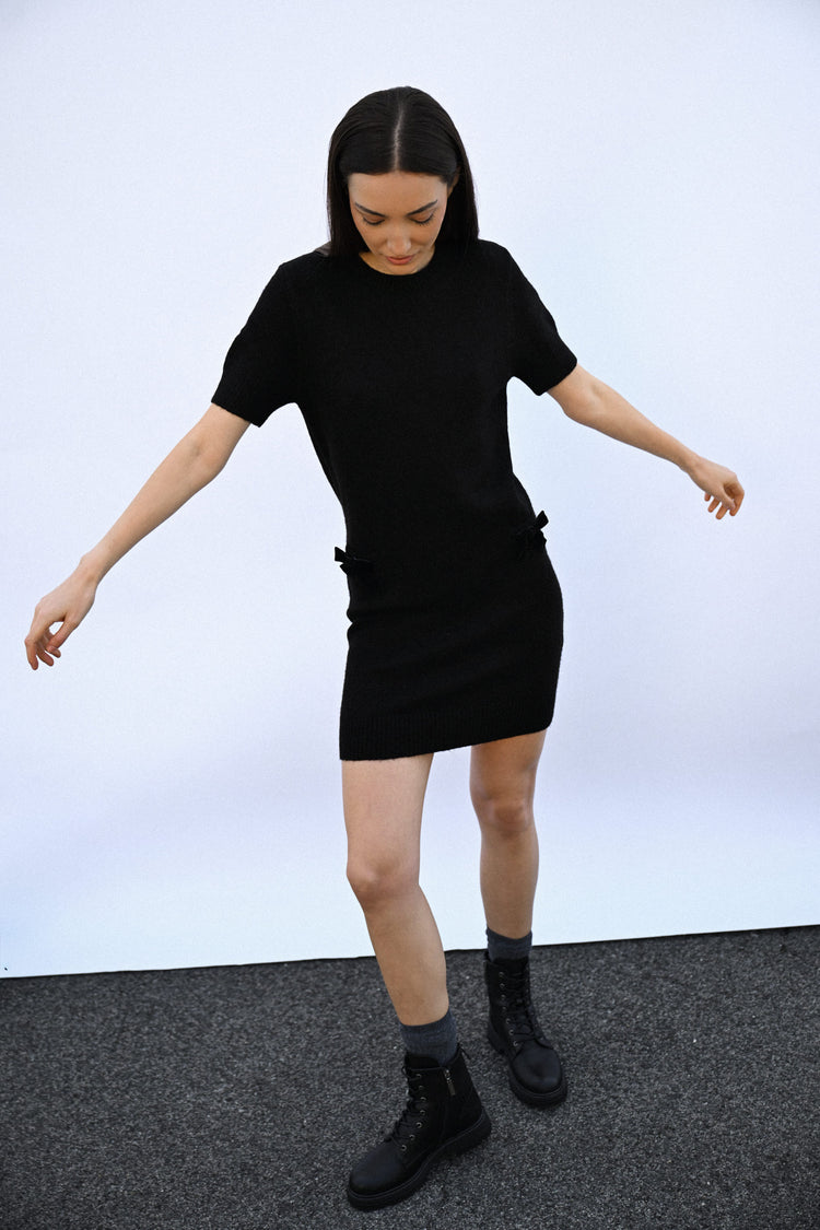 Bow-detail knit dress