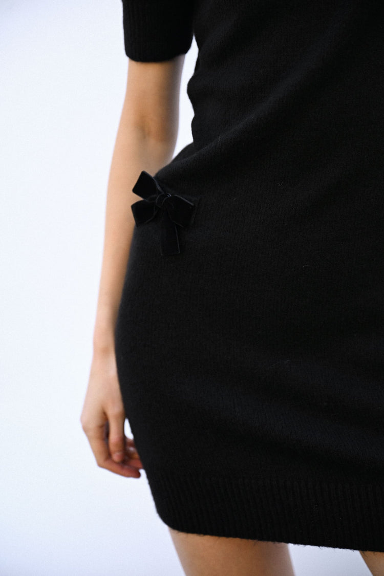 Bow-detail knit dress