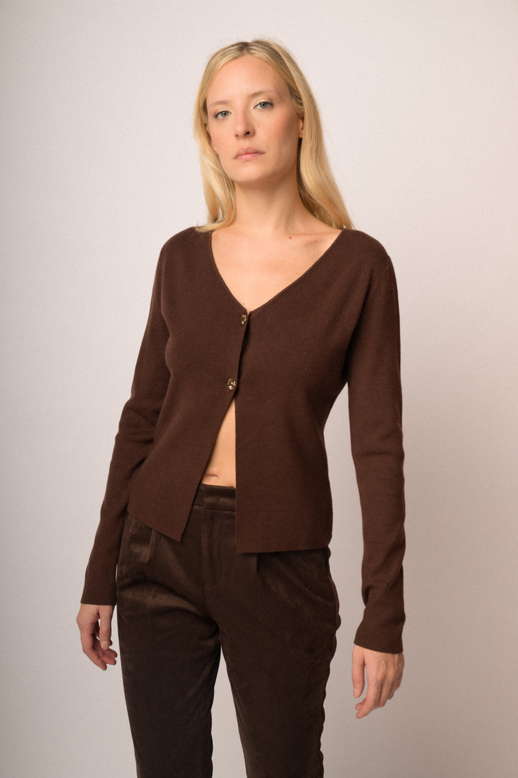 Cardigan con bottone