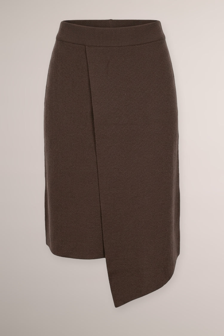 Brown knitted skirt with an asymmetric hem