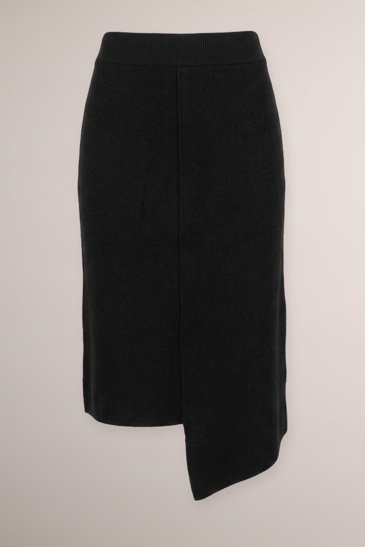 Black knitted skirt with an asymmetric hem