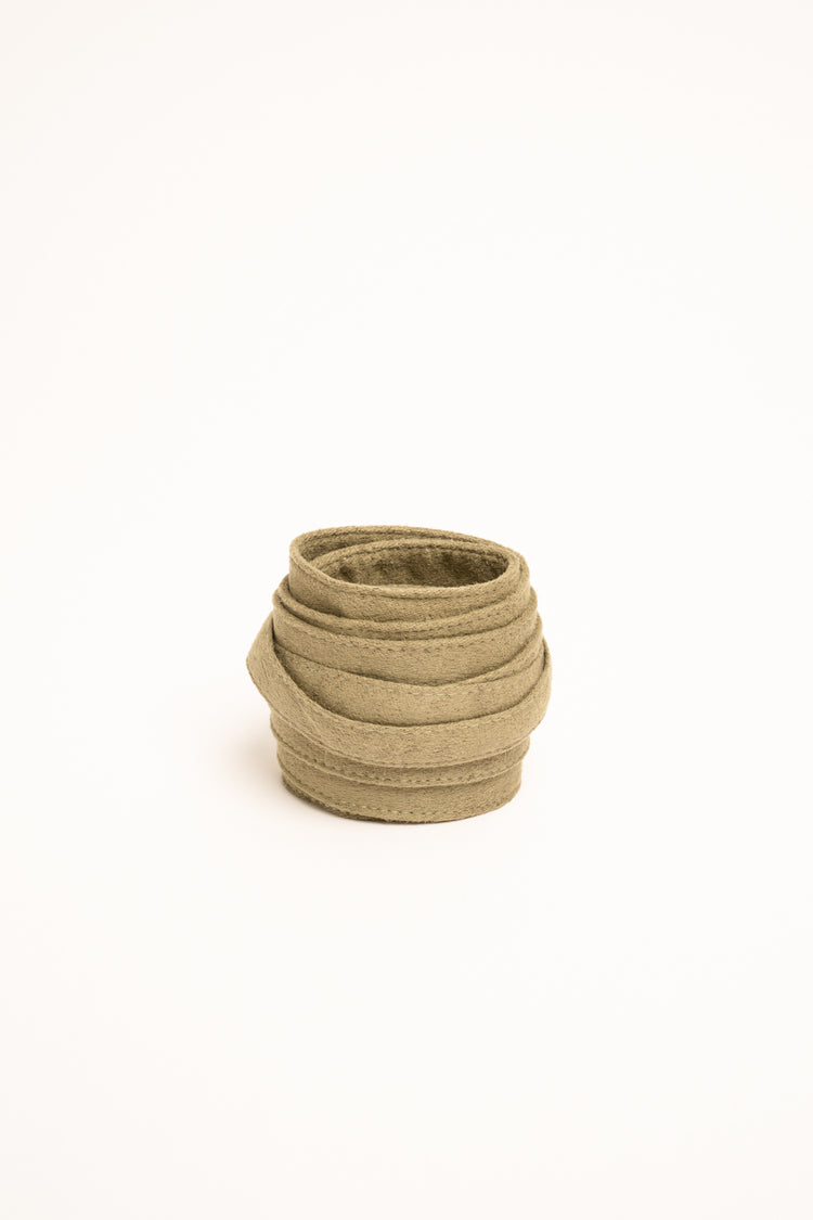 Green velvet-effect sash belt