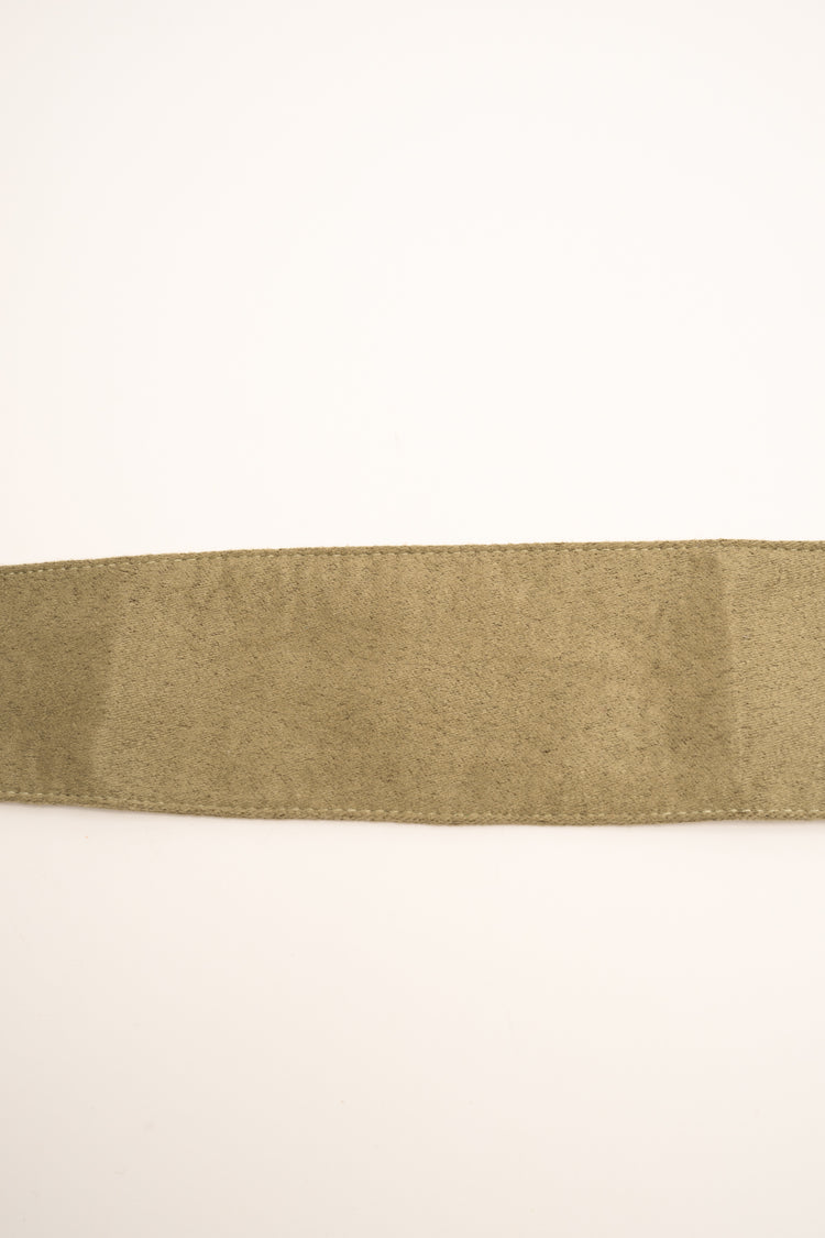 Green velvet-effect sash belt