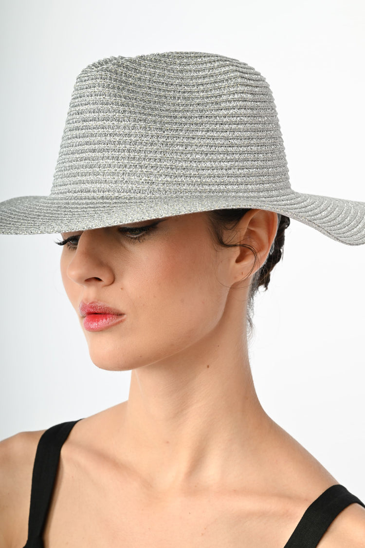Raffia hat