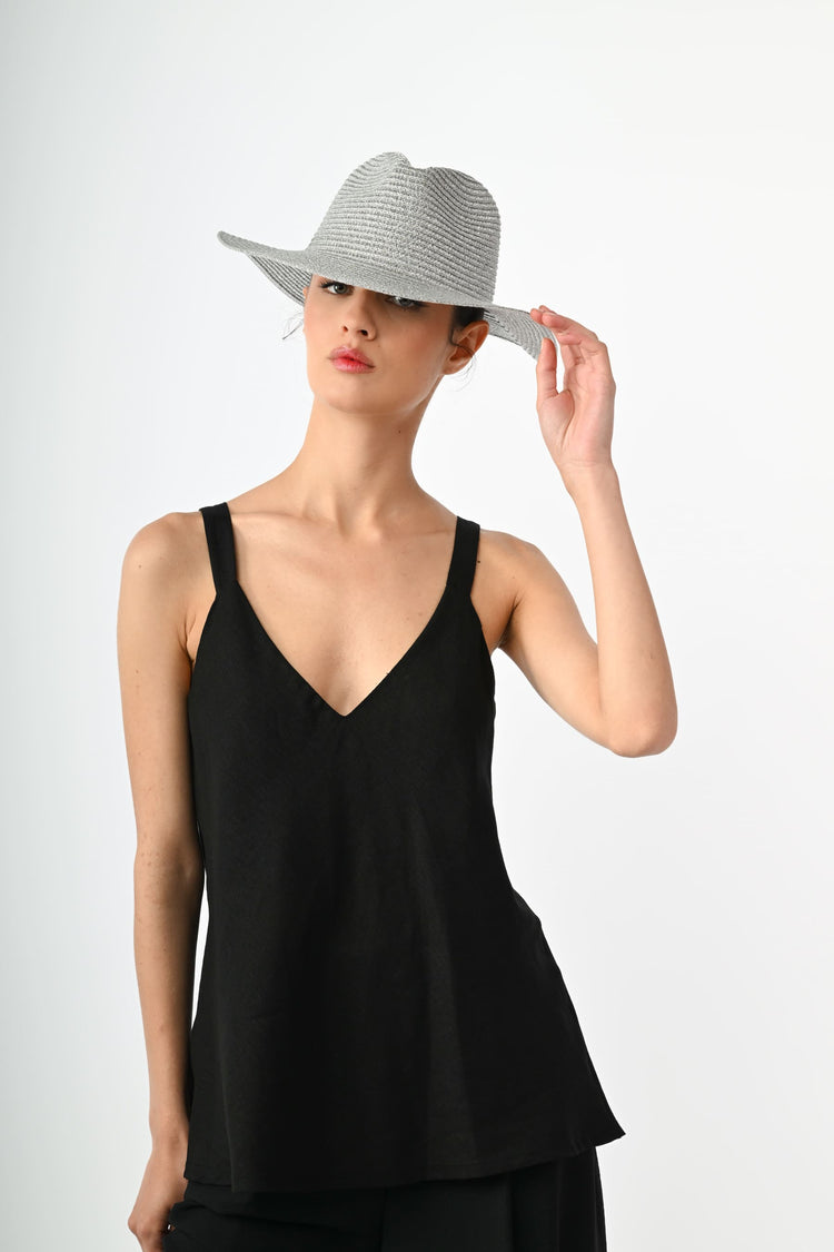 Raffia hat