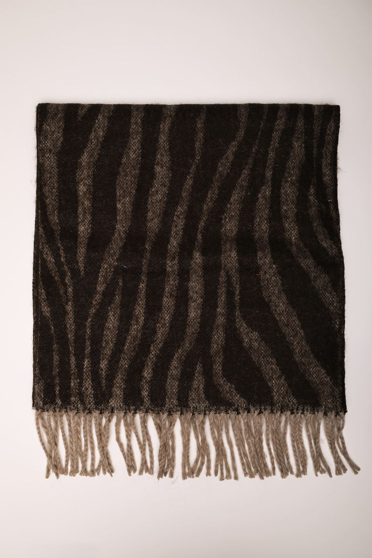 Animalier jacquard scarf