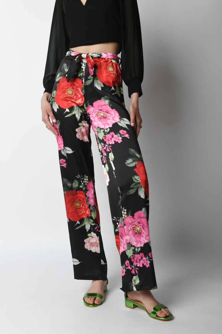 Floral print trousers