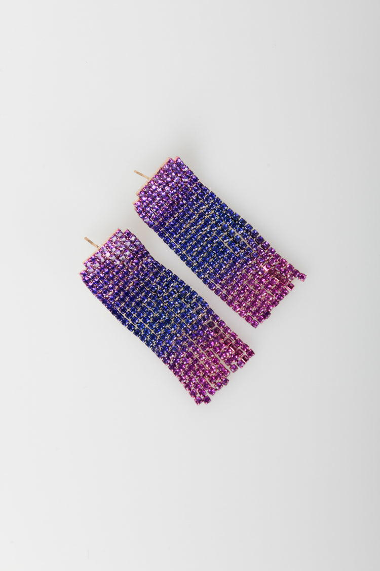 Set of 2 rhinestoned earrings