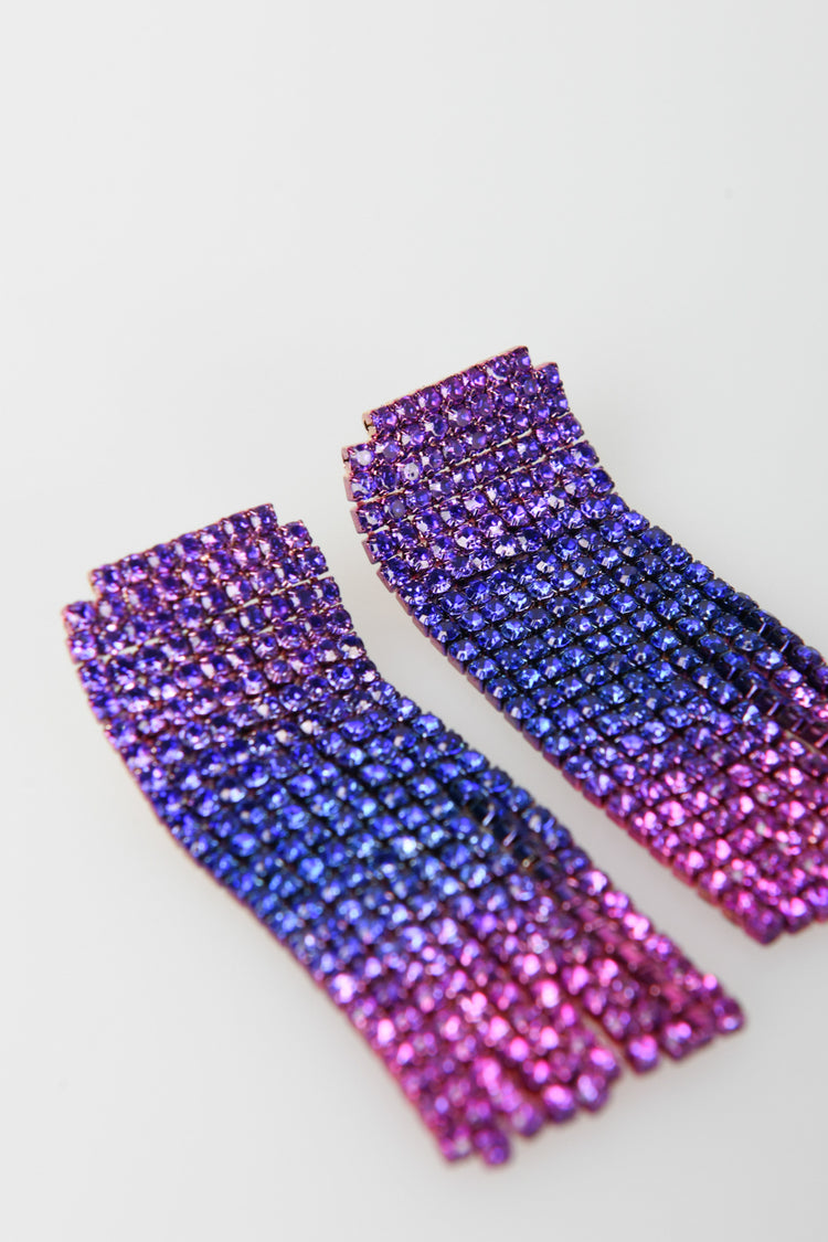 Set of 2 rhinestoned earrings