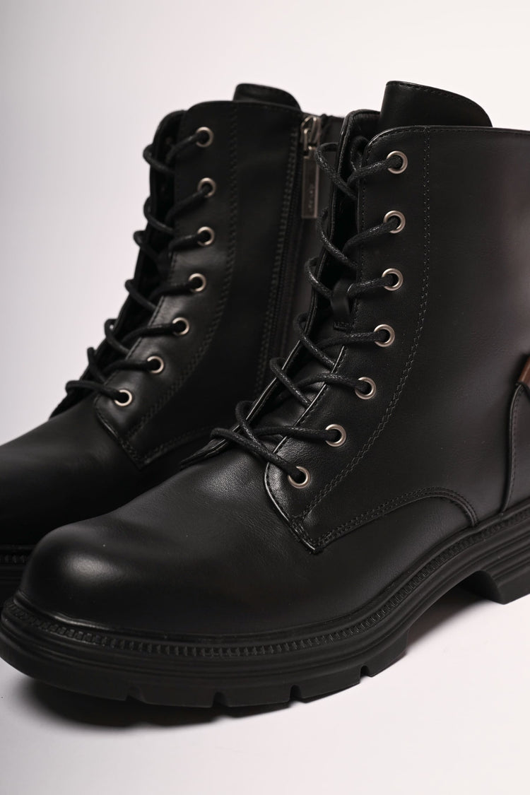 Zip & Lace-up ankle boots