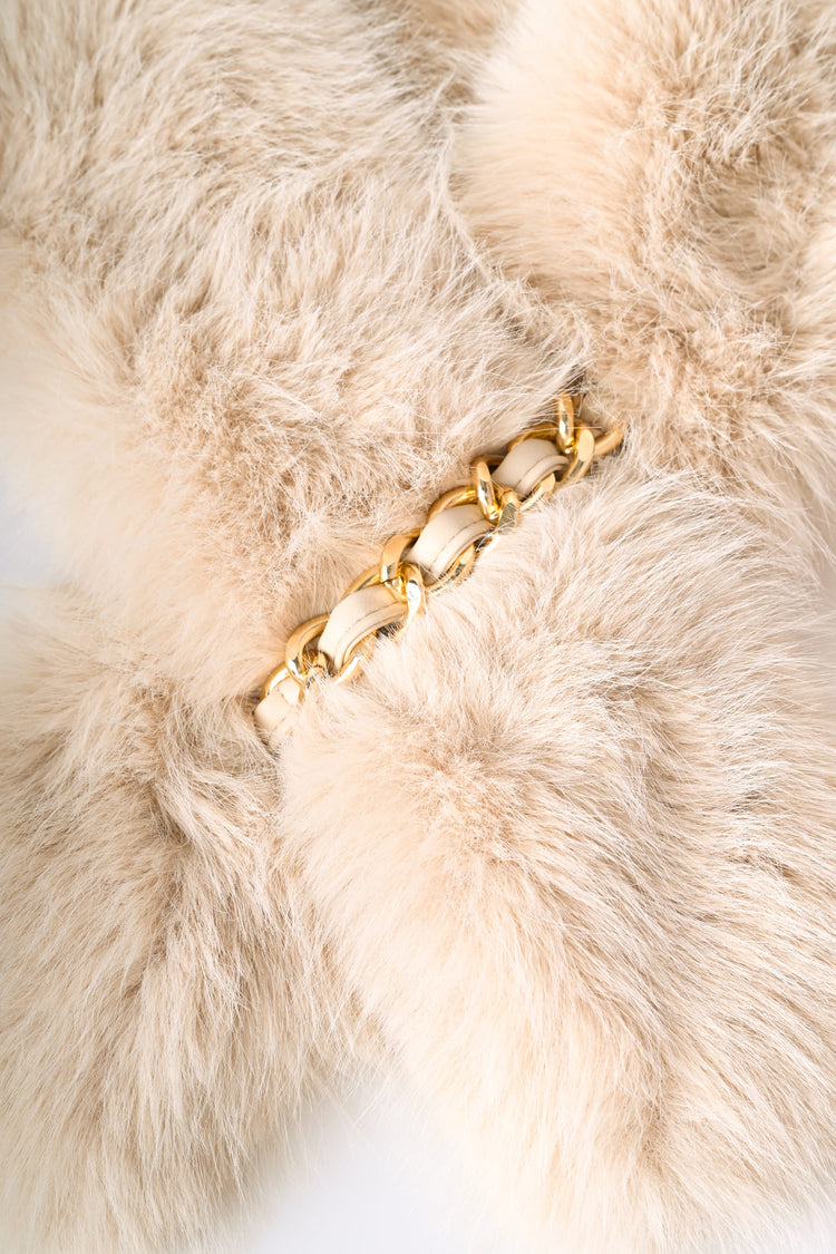 Chain-loop faux fur scarf