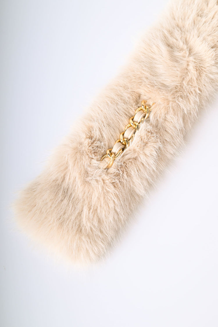 Chain-loop faux fur scarf
