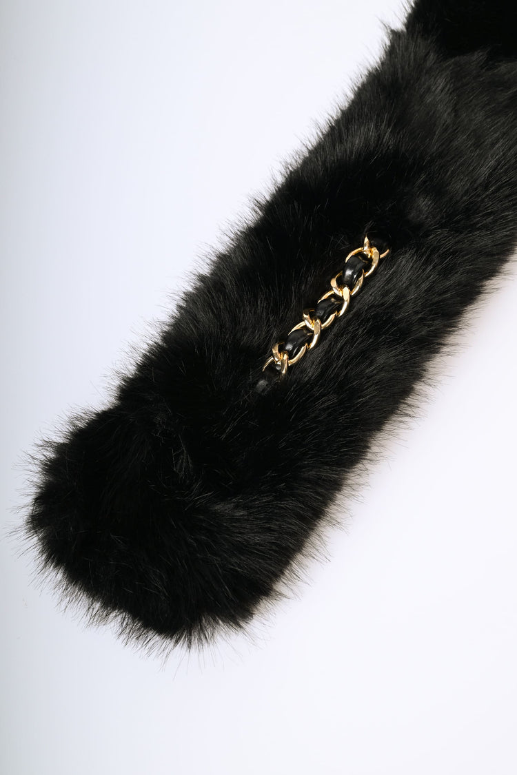 Chain-loop faux fur scarf