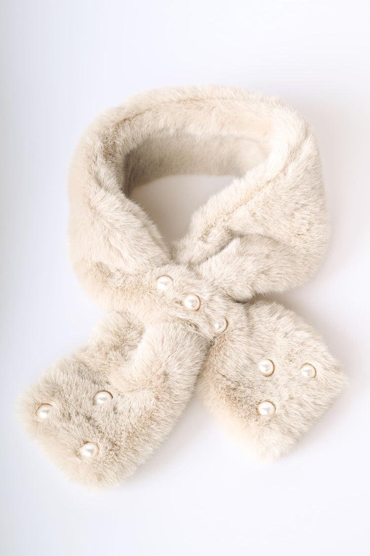 Pearls faux fur scarf