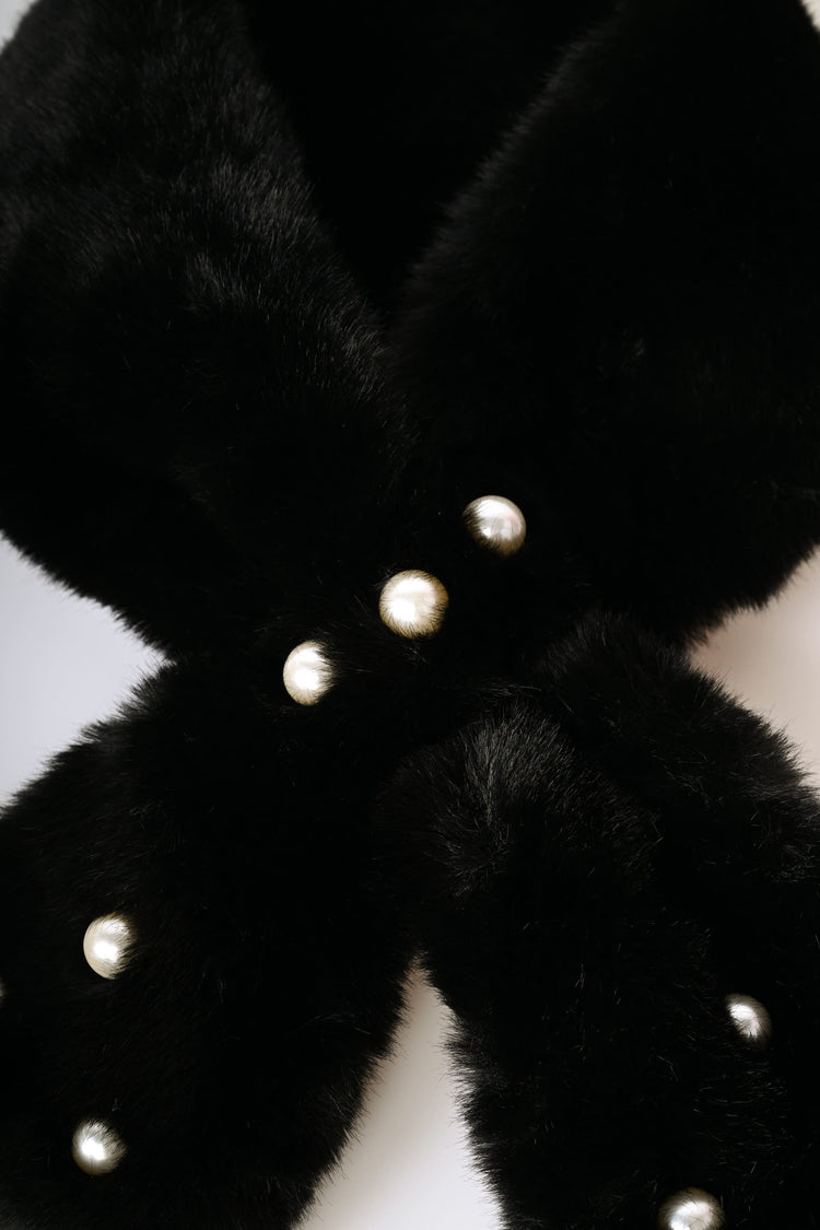 Pearls faux fur scarf