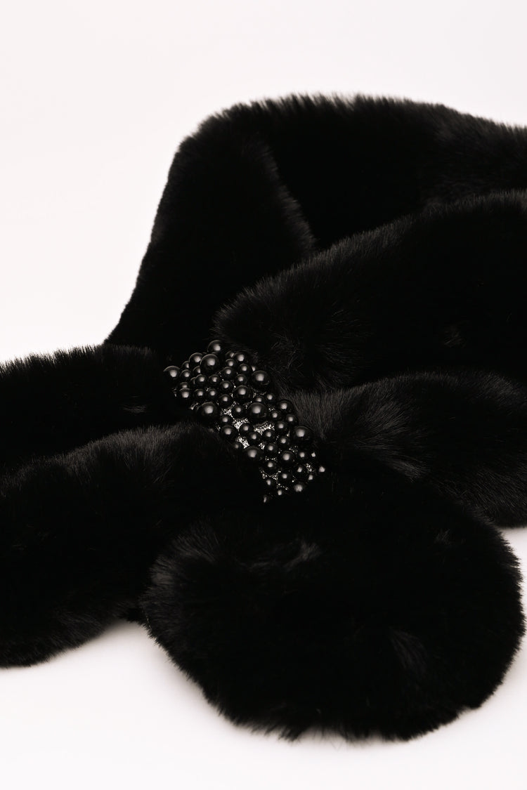 Collo con perle in tono